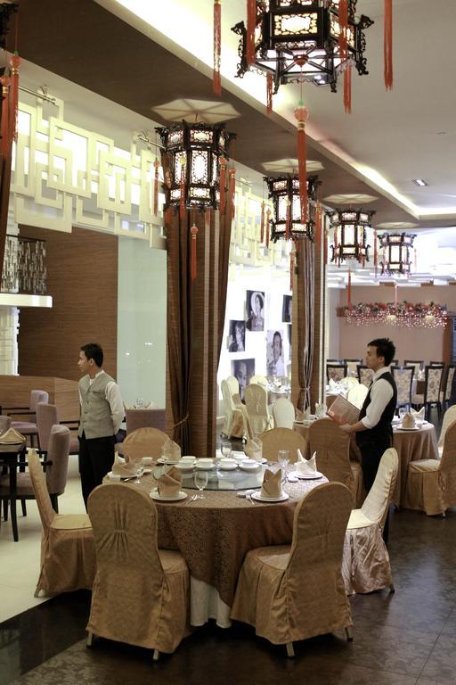 Manila Grand Opera Hotel Exteriör bild